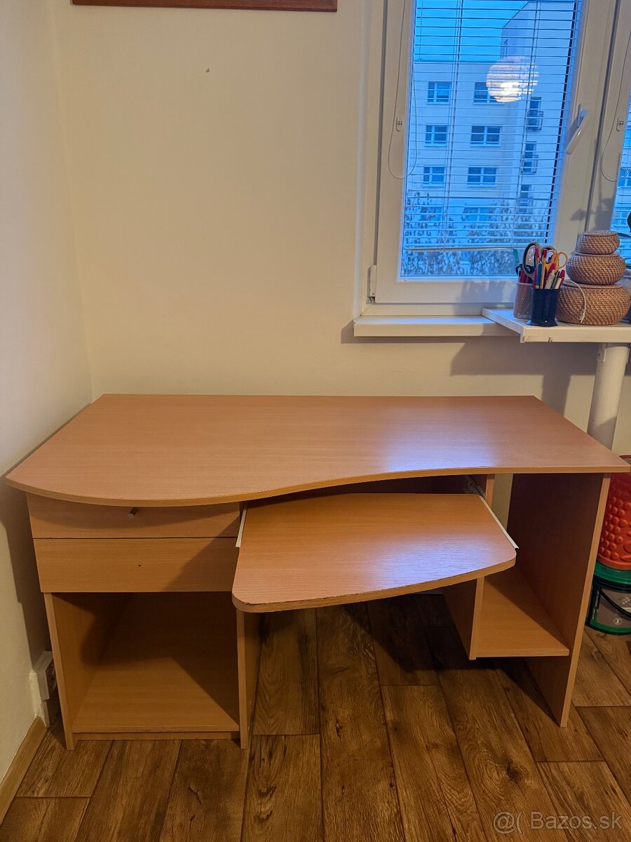 Počítačový stôl - 2