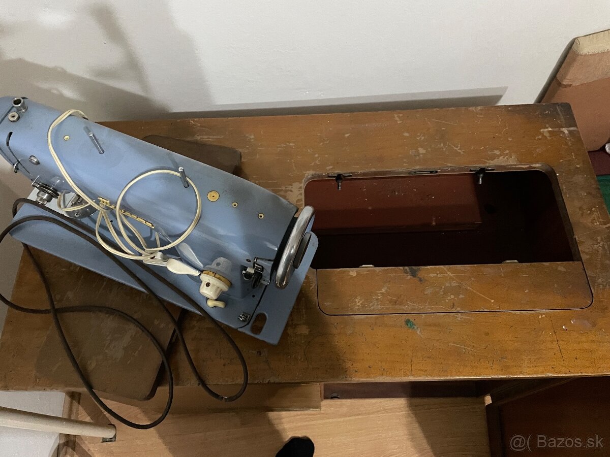 Šijací stroj Minerva - 2