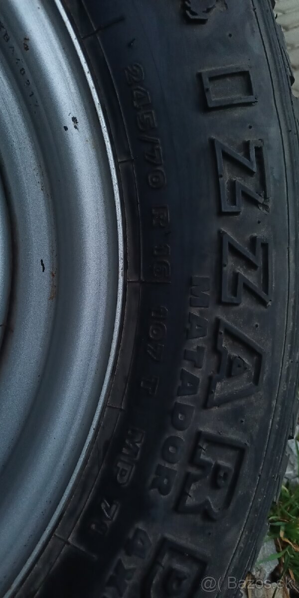 Predám pneu+disky - 2