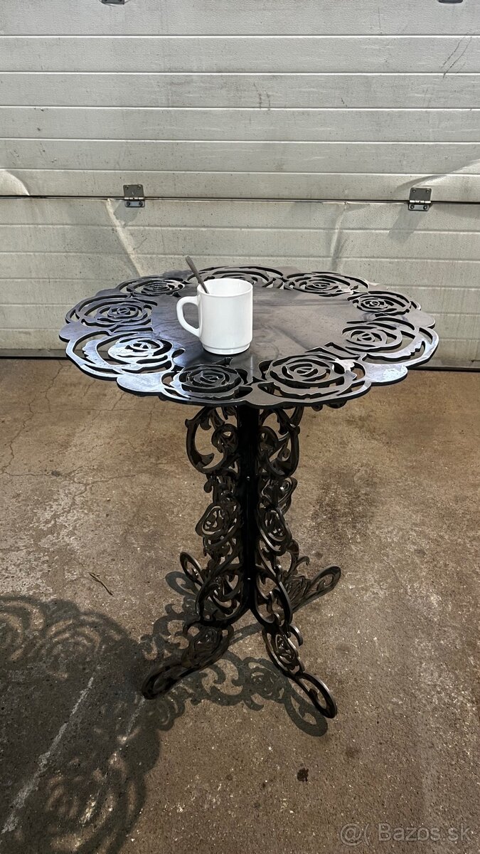Luxusný kovový stolík „Rose“ – Masívna oceľ - 2