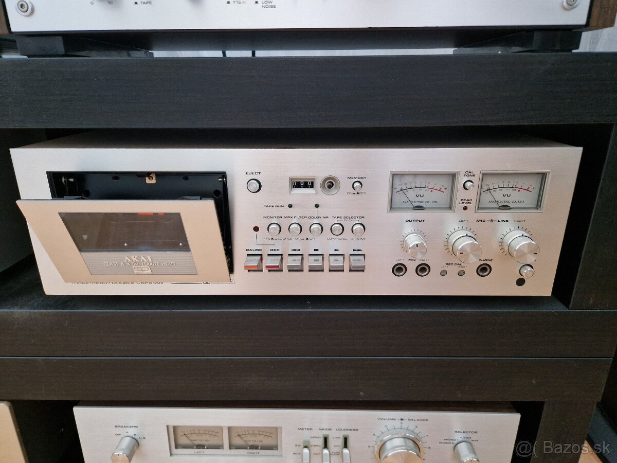 Kazetový magnetofon Akai - 2