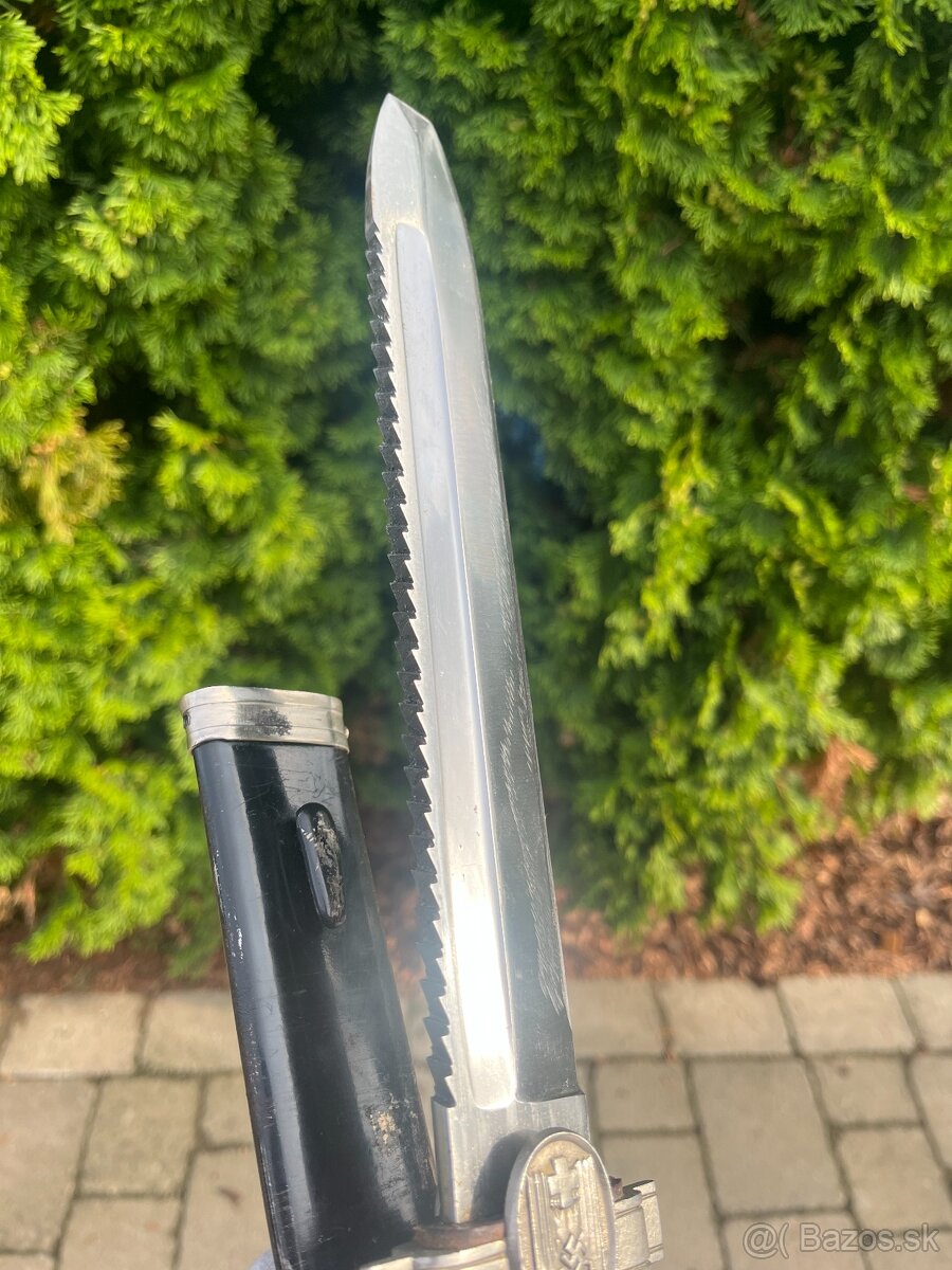 Tesák DRK - 2