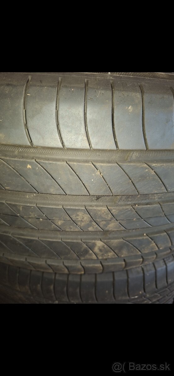 Michelin 225/55 r17 - 2