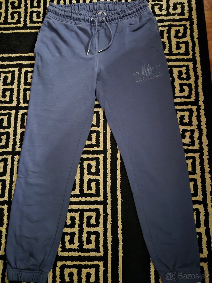 Predam teplaky Gant - 2