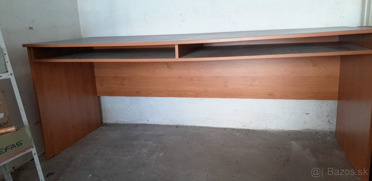 Veľký pracovný stôl - 2