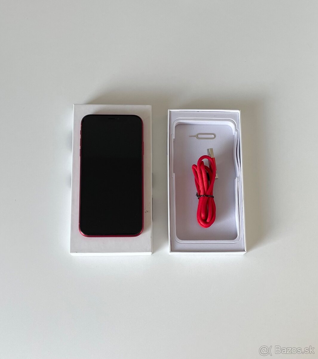 Apple iPhone XR 64GB Product Red - 2