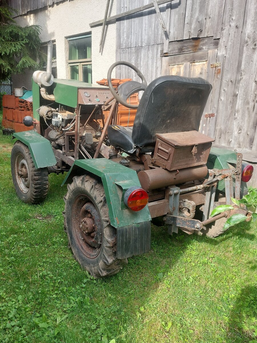 Predám malotraktor 4x4 diesel - 2