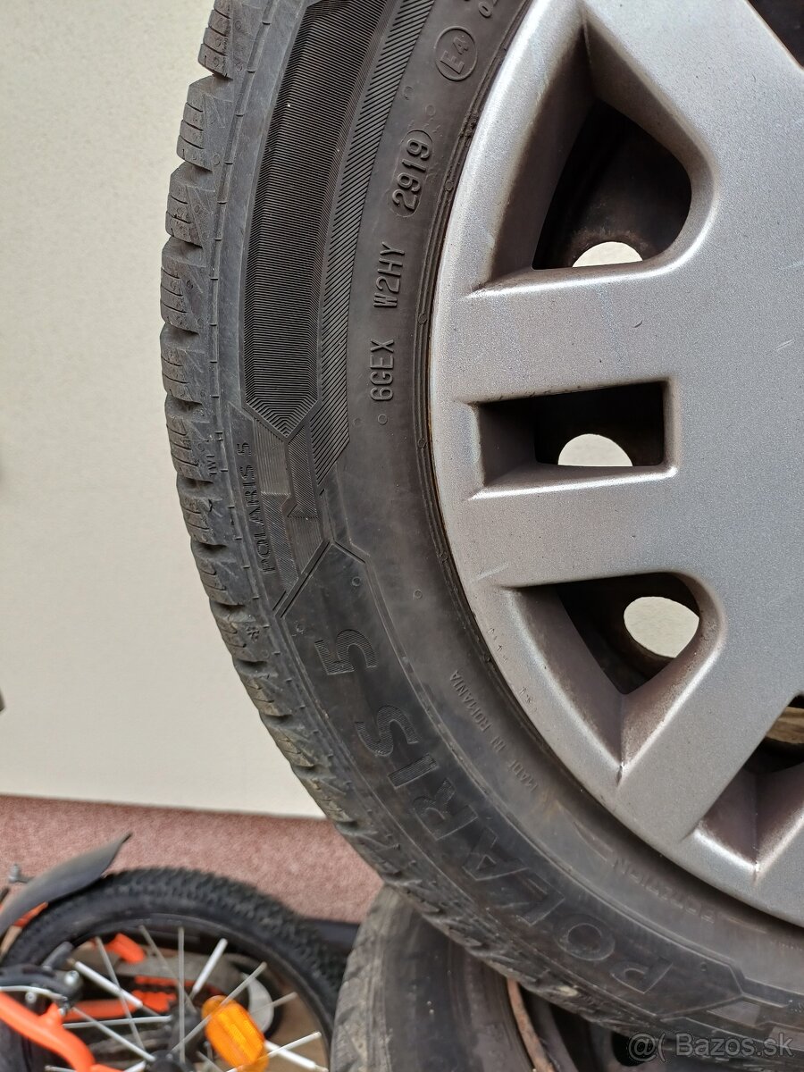 Predam 175/65 R14 + disky + puklice - 2