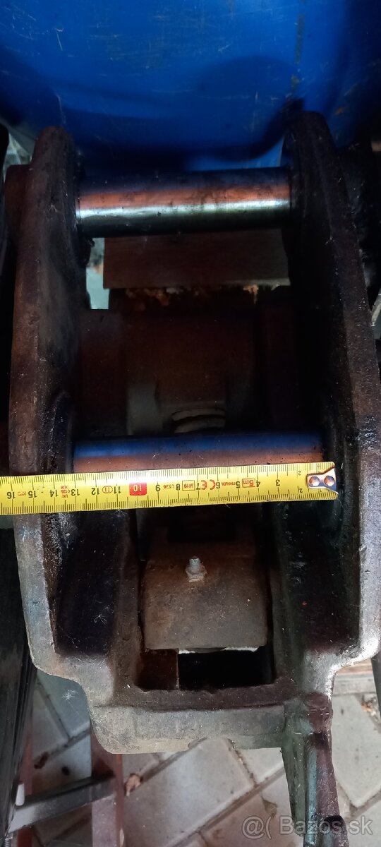 Poloautomatický rýchlo-upínak s lyžicami na mini rýpadlo - 2