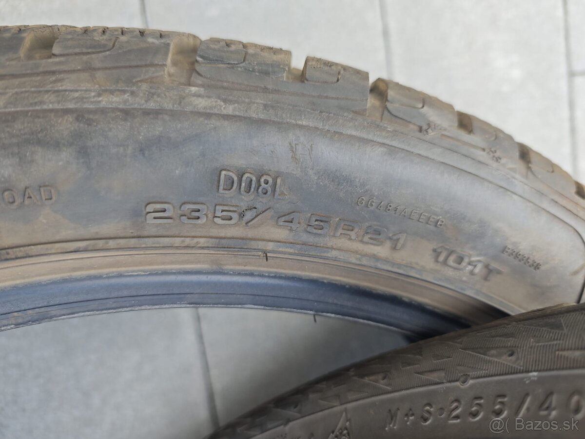 1 ks Continental UltraGrip 235/45 R21 - 2