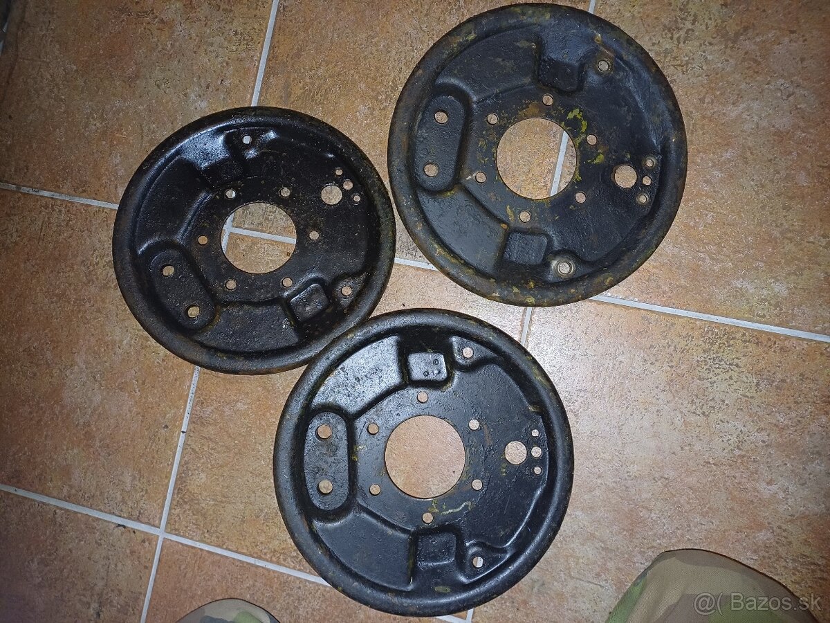 Predám originál základné dosky k brzdam jeep willys MB, - 2