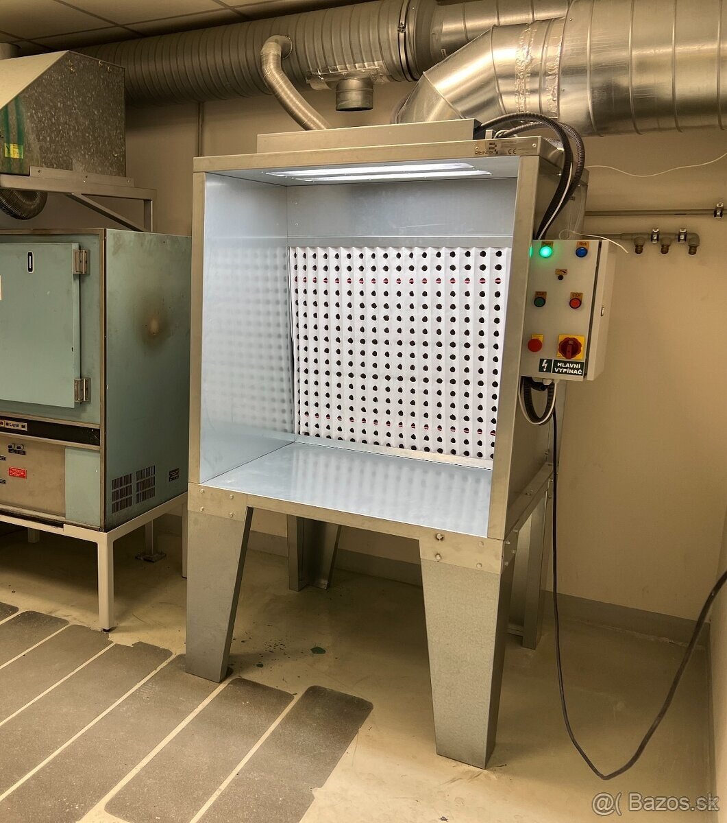 Striekacia lakovacia stena - odsávací box - 2