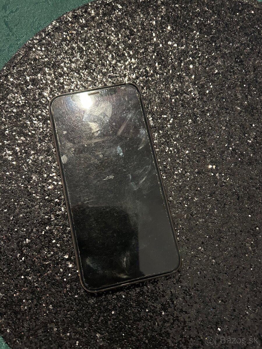 Predám iPhone XS a iPhone 6 - 2