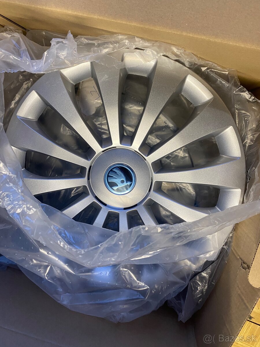 15” originál puklice Škoda - 2