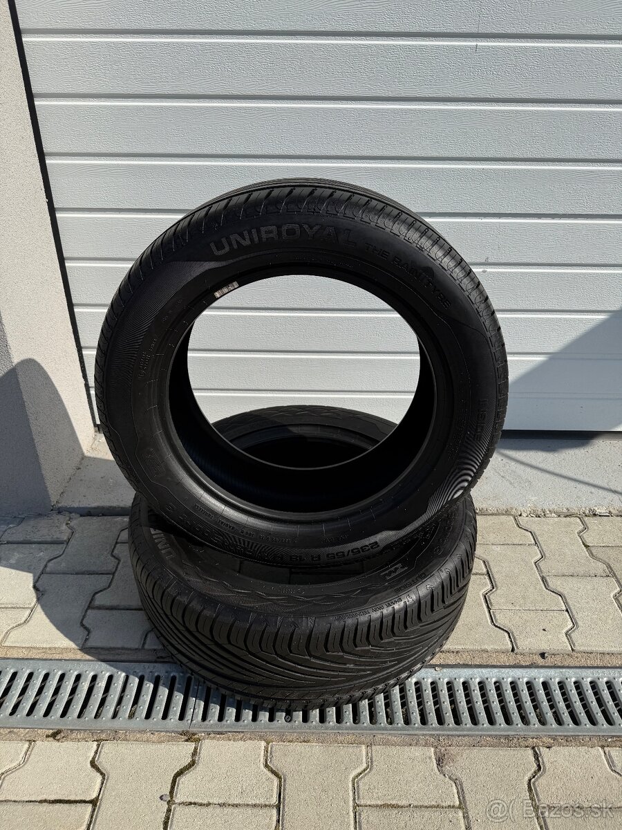 Predám. 2ks letné pneu 235/55r18 - 2