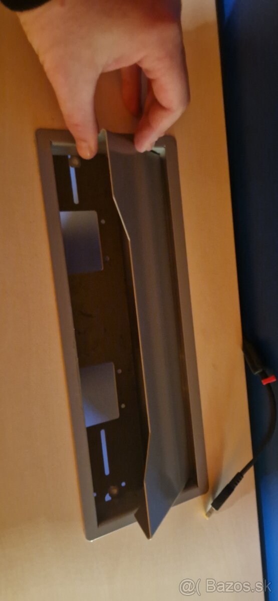 kancelársky stôl - 2