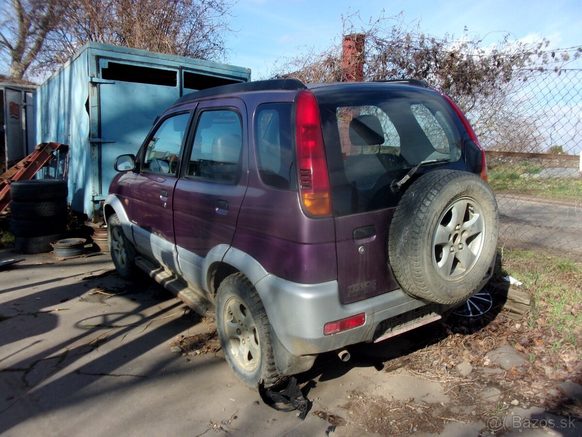 DAIHATSU TERIOS - 2