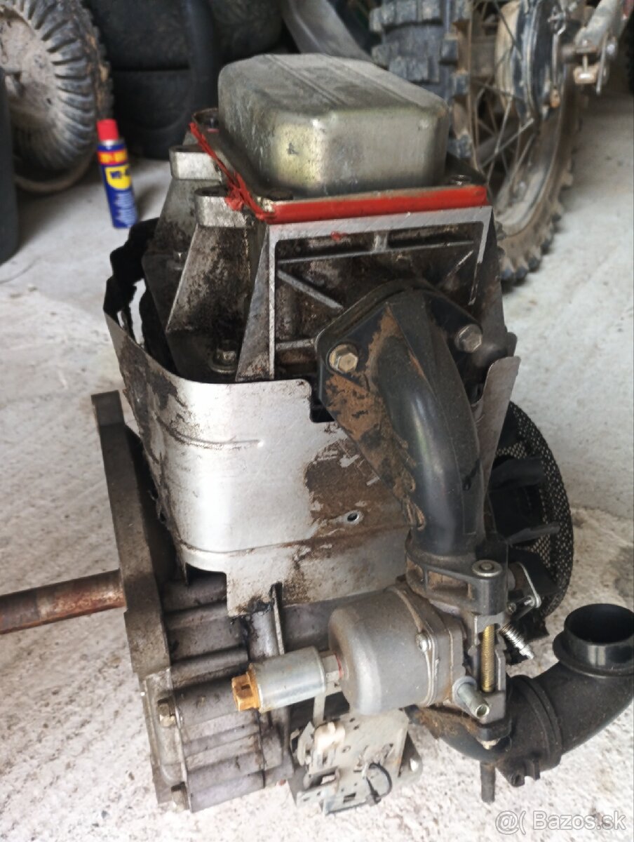 BRIGGS & STRATTON - 2