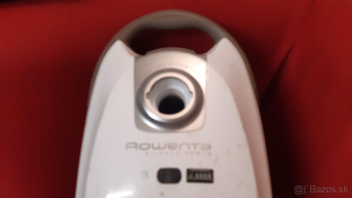 Predám vysavač Rowenta model: RO6477A funkčný. - 2