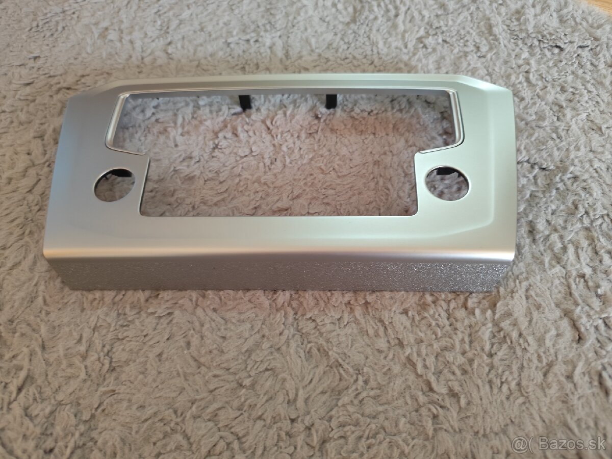 Rámeček na VW Passat b8 - 2