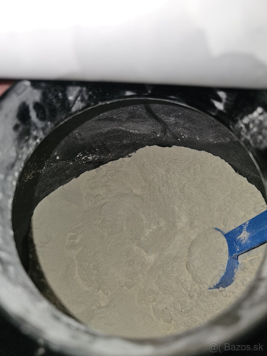 MUSCLE MASS JAHODA 4000g GAINER - 2