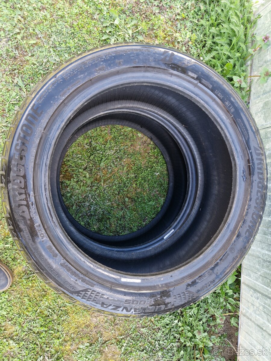 Predám 2ks letných pneumatík Michelin - 2
