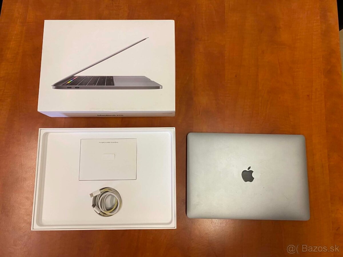 Apple MacBook Pro 13" 2019 | Touch Bar | 8 GB RAM | 256 GB - 2