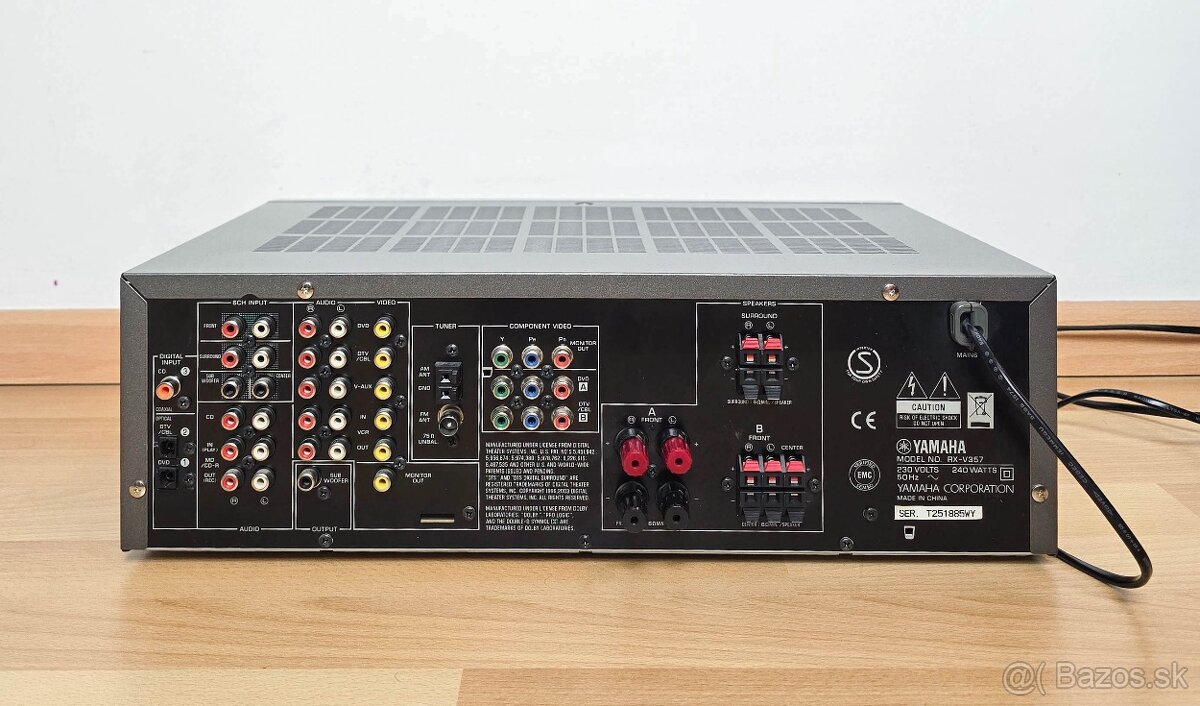 Yamaha RX-V357 /Optika/Sub OUT - 2
