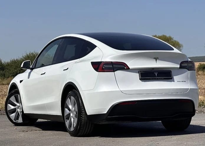 Tesla Model Y 2023 - 2