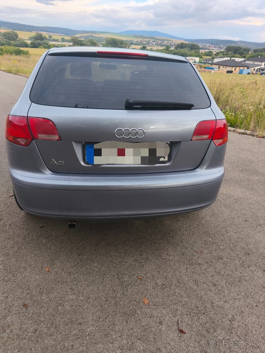Audi A3 1,6 benzín manuál - 2