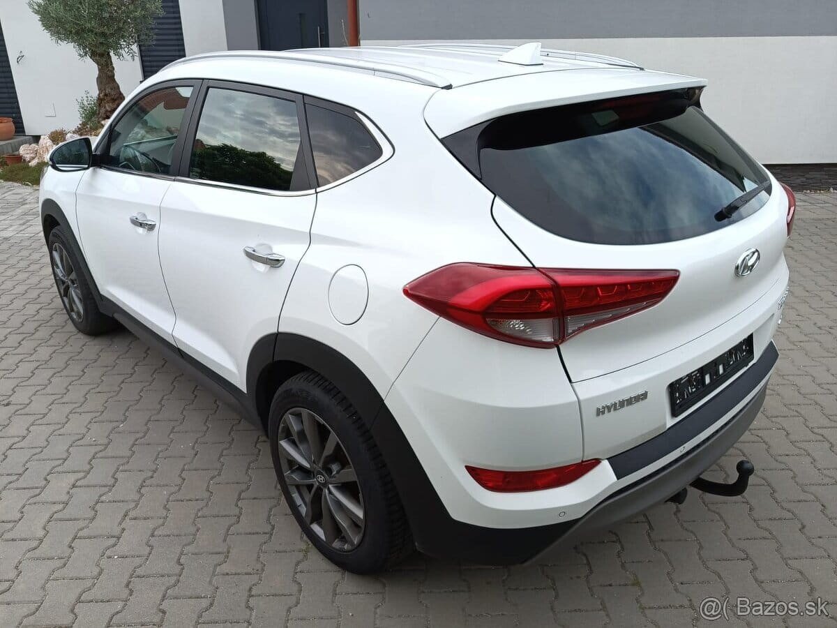 HYUNDAI TUCSON 2.0 CRDI 4x4 - 2