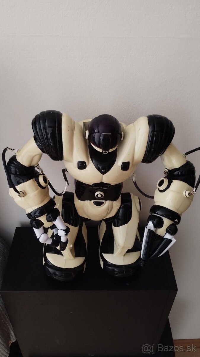 Predám robota Robosapien X - 2