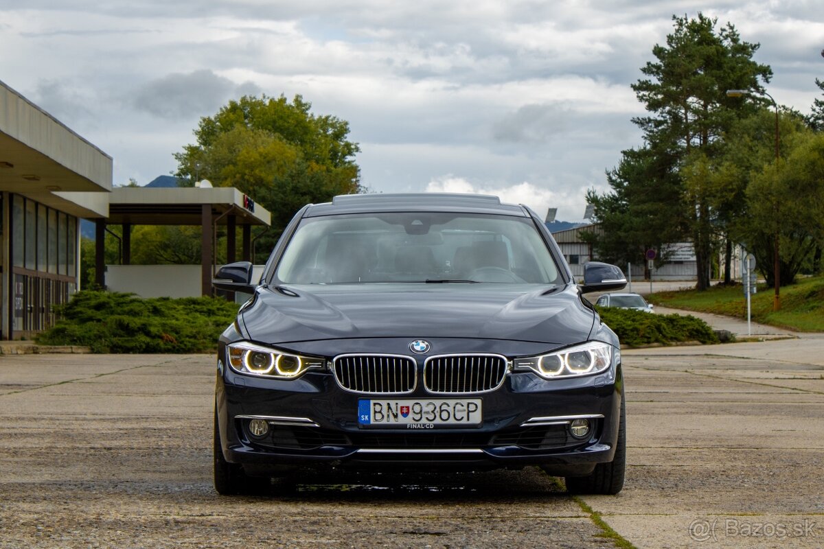 BMW 328i F30 Luxury Line - 2