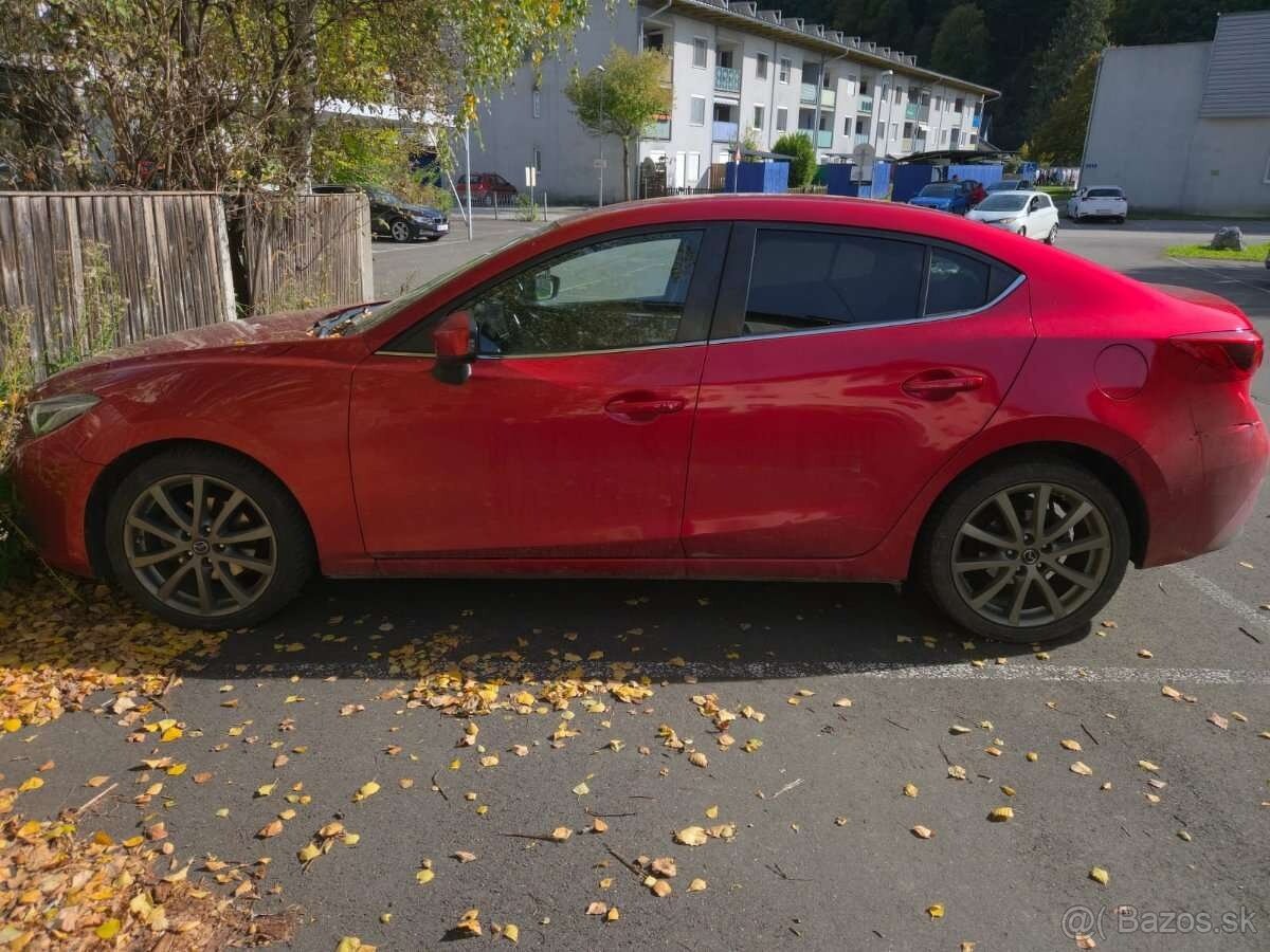Mazda3 typ BM rok 2015 2.2 diesel sedan bordová - 2