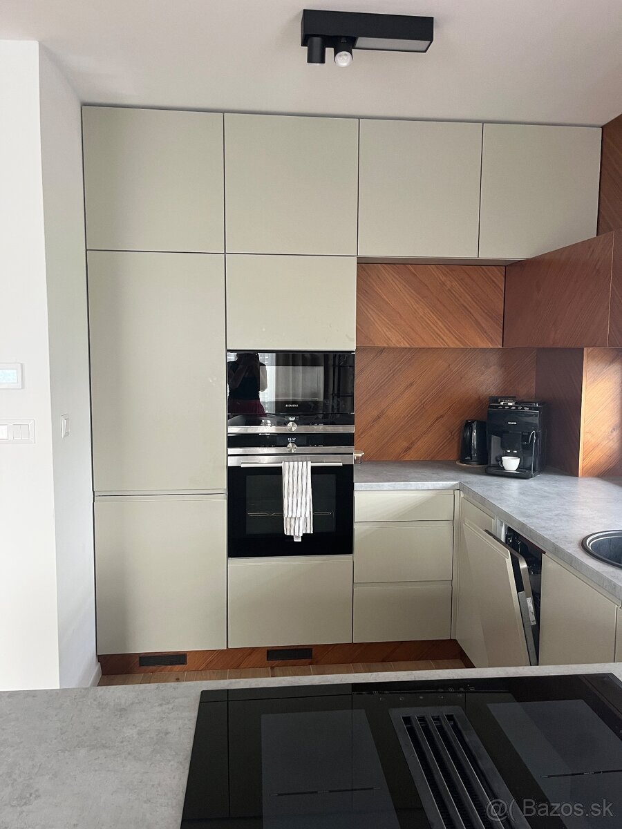 Na prenájom 4izbový mezonetový byt so záhradkou v Rovinke. - 2