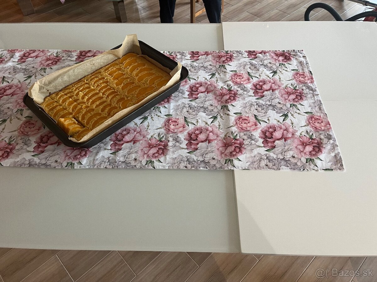 Rozkladací jedálenský sklenený stôl - 2