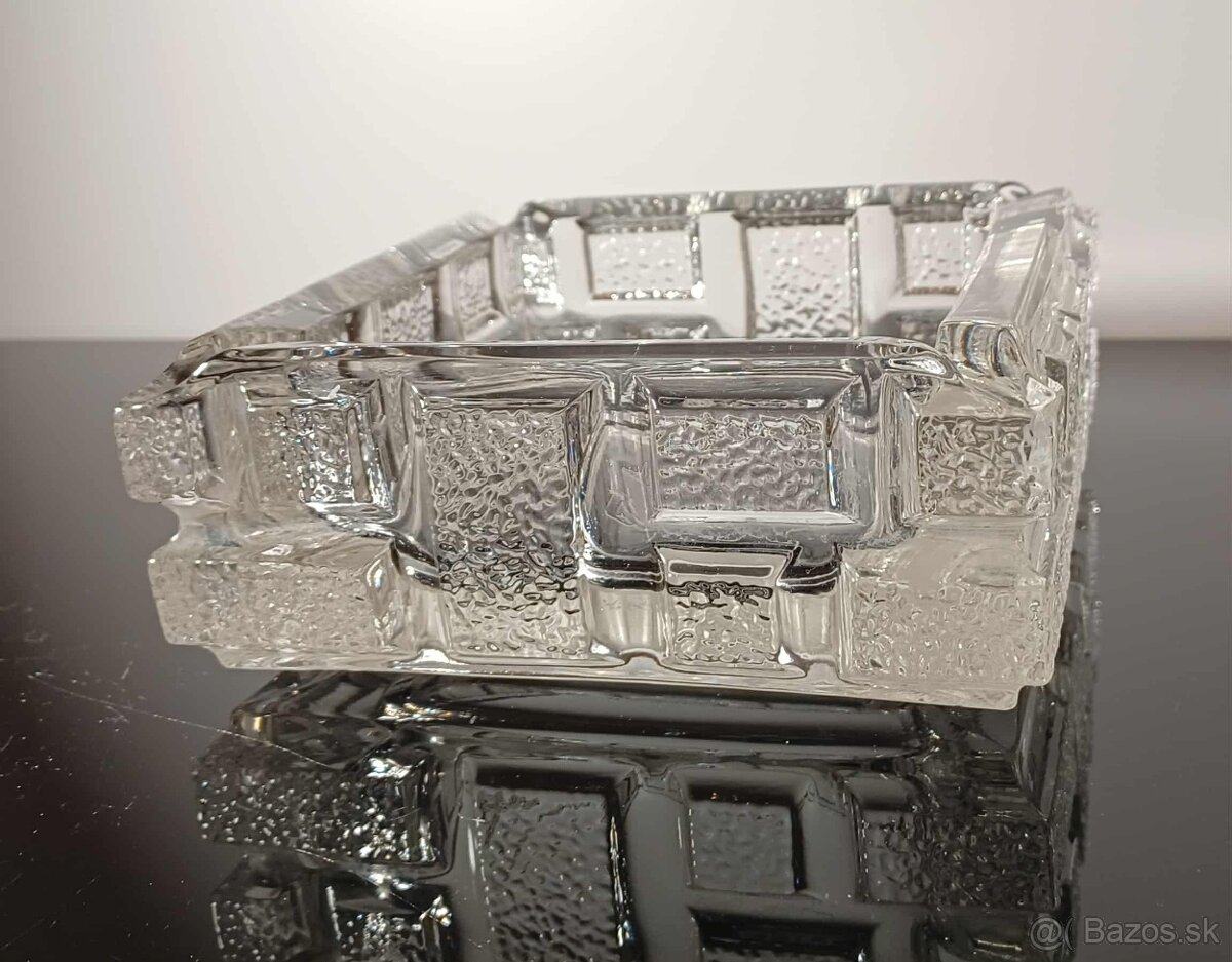 Popolník panelák s nápisom ČSA - 2