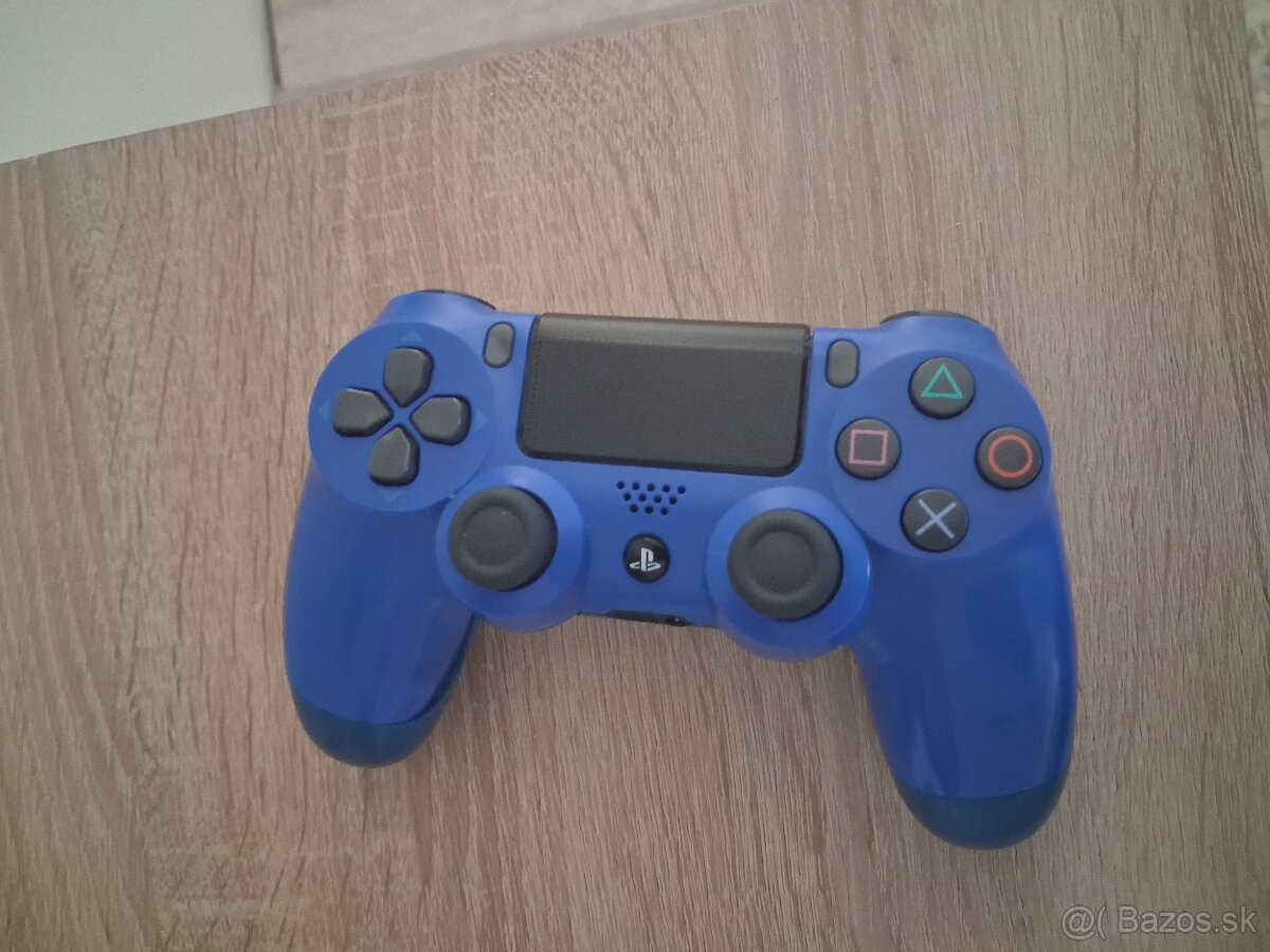 Predam malo mouzivanu PS4 slim - 2