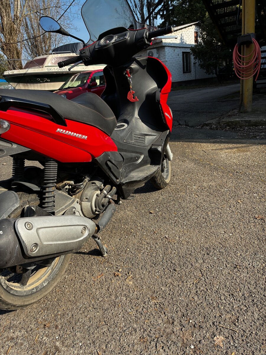 Gilera Runner ST 200 - 2