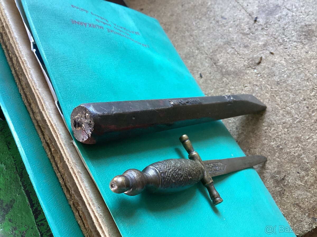 Dýka na dopisy,vysekavac-veci po dedovi - 2