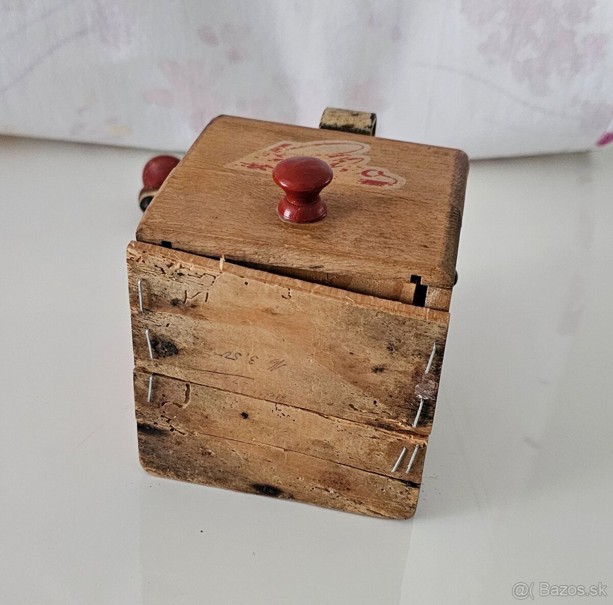 Starozitny mlyncek na kavu - 2