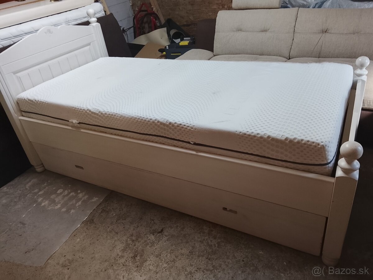 Postel+ pristielka - 2