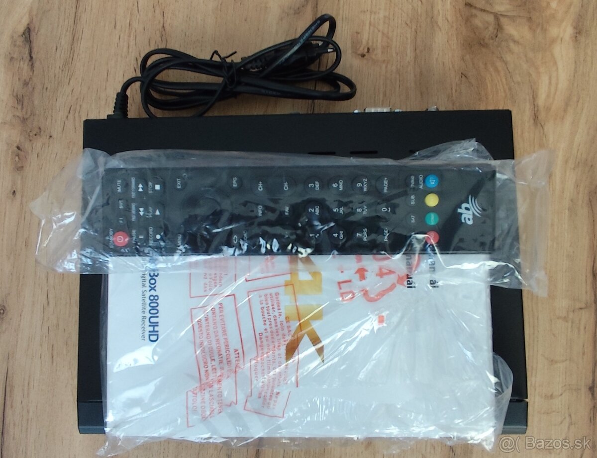 Satelitný prijímač AB CryptoBox 800 UHD - 2