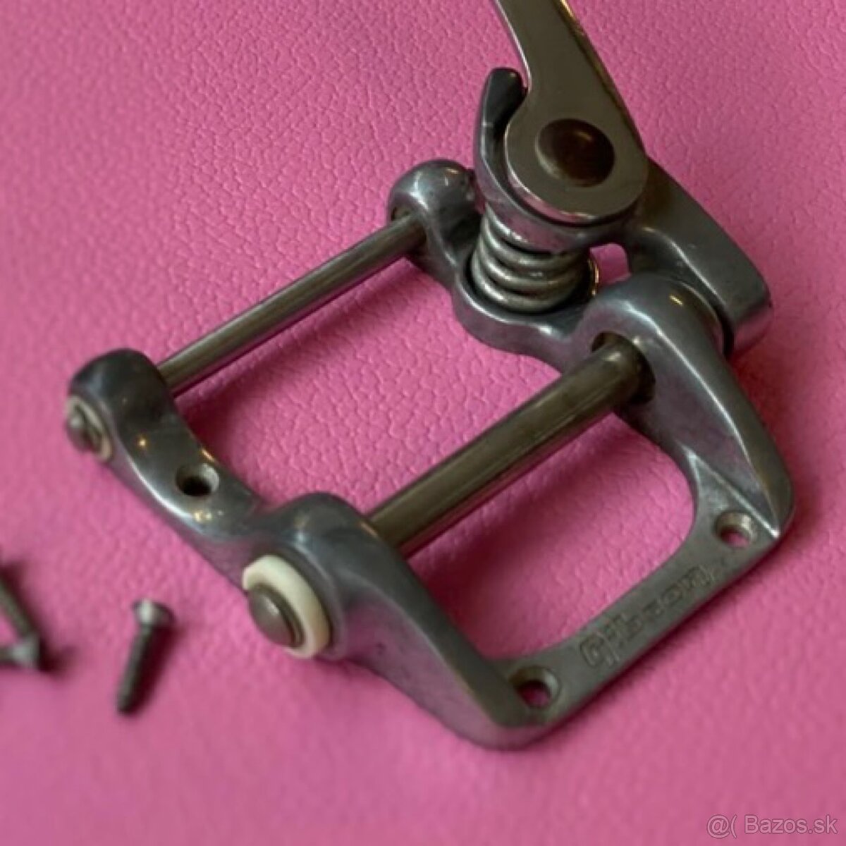 Kúpim Gibson Bigsby 70s tremolo - 2