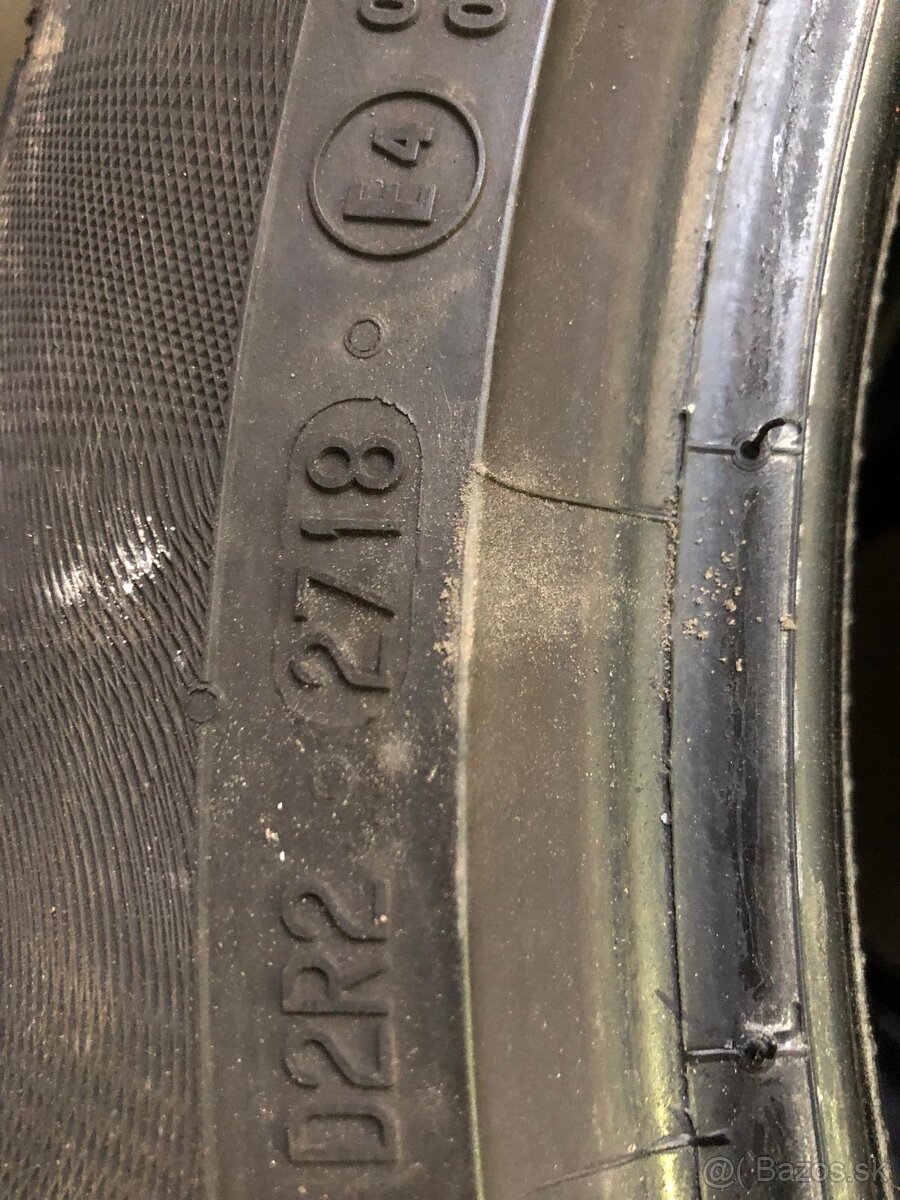 Continental 255/40 R18 zimné gumy - 2