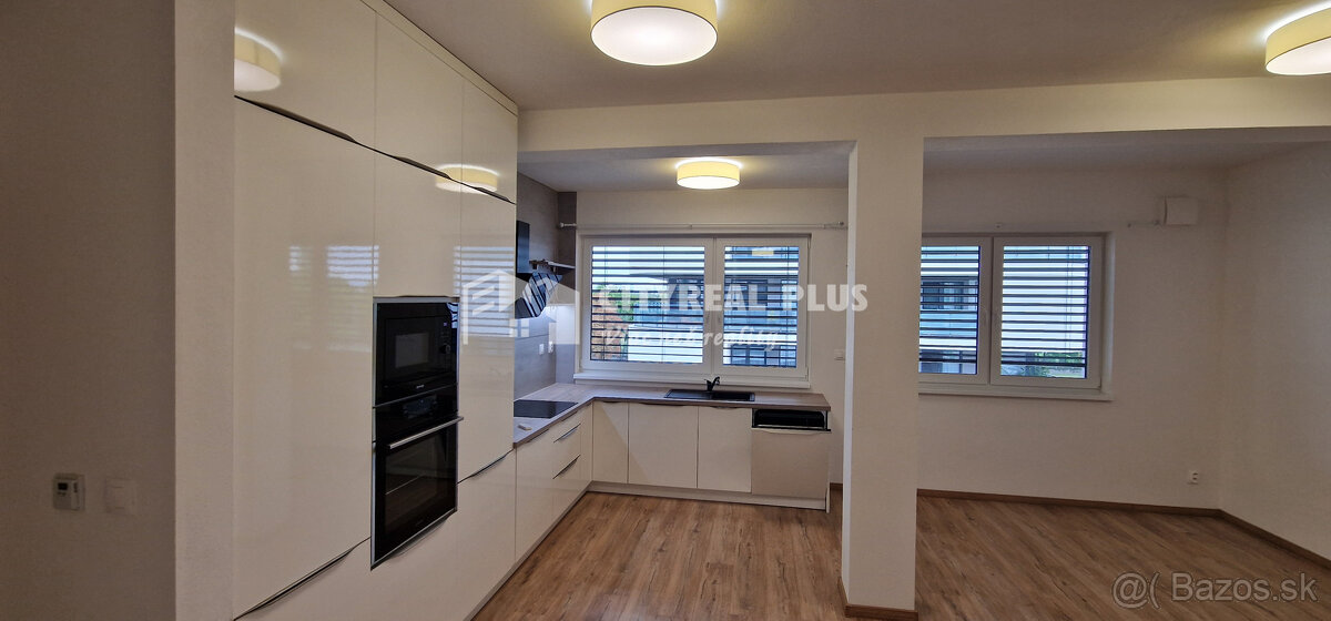 NA PRENÁJOM LUXUSNÝ 3 IZBOVÝ BYT SOHO NOVÉ ZÁMKY - 2