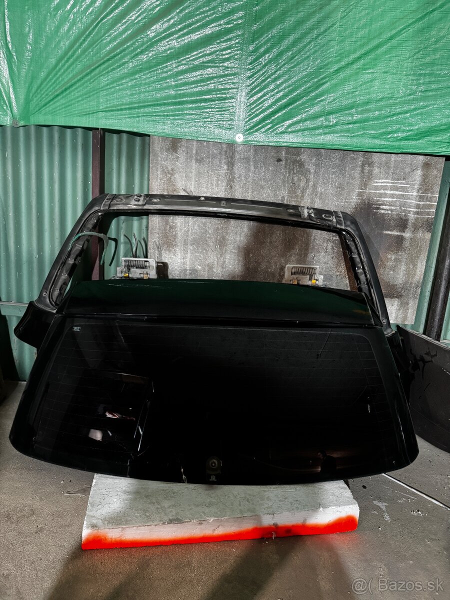 Kufrove dvere na BMW e61 - 2