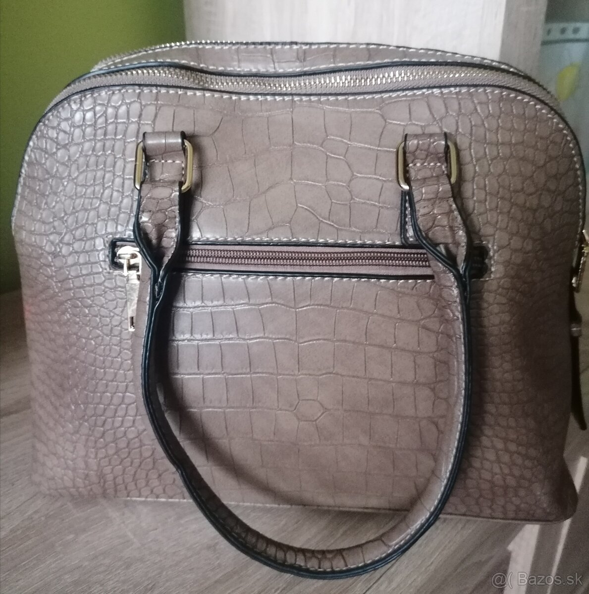 Dámska kabelka. - 2