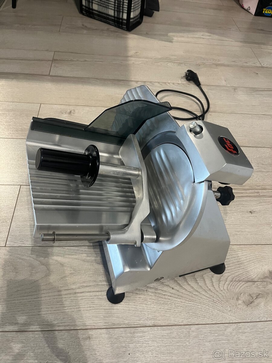 Narezovy szroj FAC - 2