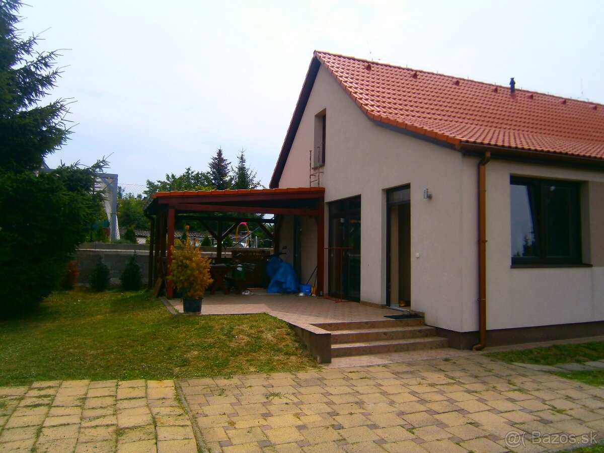 PRENÁJOM 3IZBOVÝ DOM NITRA - CENTRUM - 2